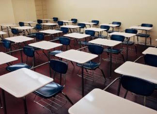 Chicago Strike Leaves 300,000 Students Without Teachers