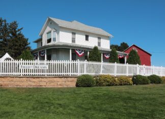 MLB Field Of Dreams Game: Yankees Vs. White Sox