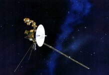 Deep Space Station 43 Communicates With Voyager 2