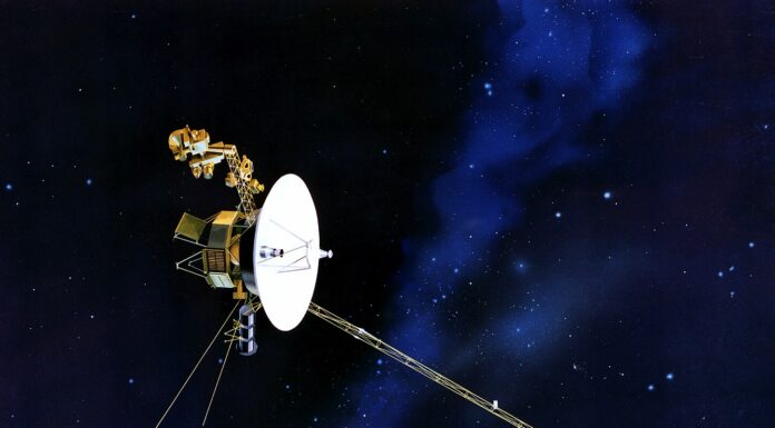 Deep Space Station 43 Communicates With Voyager 2