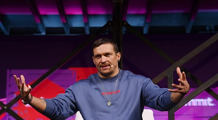Usyk Triumphs Over Fury to Become Undisputed Heavyweight Champion
