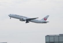 Japan Airlines Recovers from Cyberattack Amid Year-End Travel Chaos
