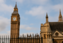UK Outlaws Disposable Vapes to Address Youth Use and Waste Risks