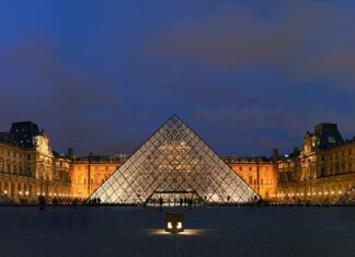 Louvre Robbery Leaves France Reeling After Loss of Imperial Jewels