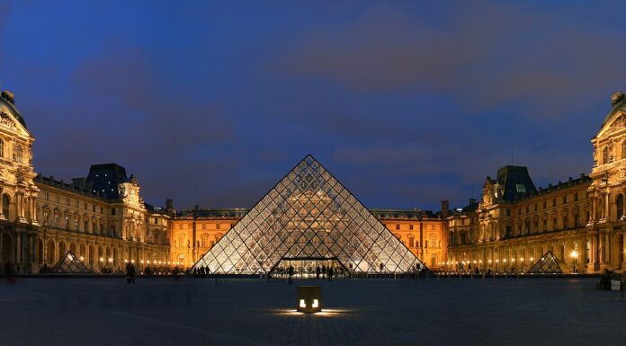 Louvre Robbery Leaves France Reeling After Loss of Imperial Jewels