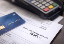 Trump Presses Congress on One-Year 10% Credit Card Rate Cap