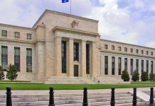 Fed Pauses Rate Cuts as Growth Holds Firm and Inflation Lingers