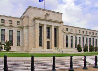 Fed Pauses Rate Cuts as Growth Holds Firm and Inflation Lingers